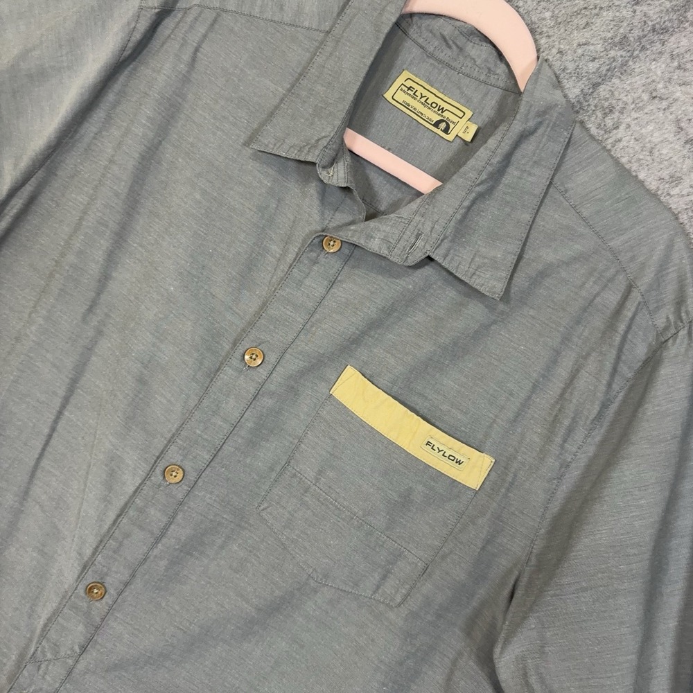 Flylow Button Down Shirt Mens Sz L Gray Lightweight Pocket Outdoor Nature